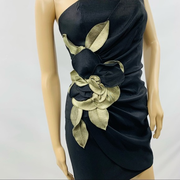 Cache Dresses & Skirts - Cache Floral strapless Mini Dress